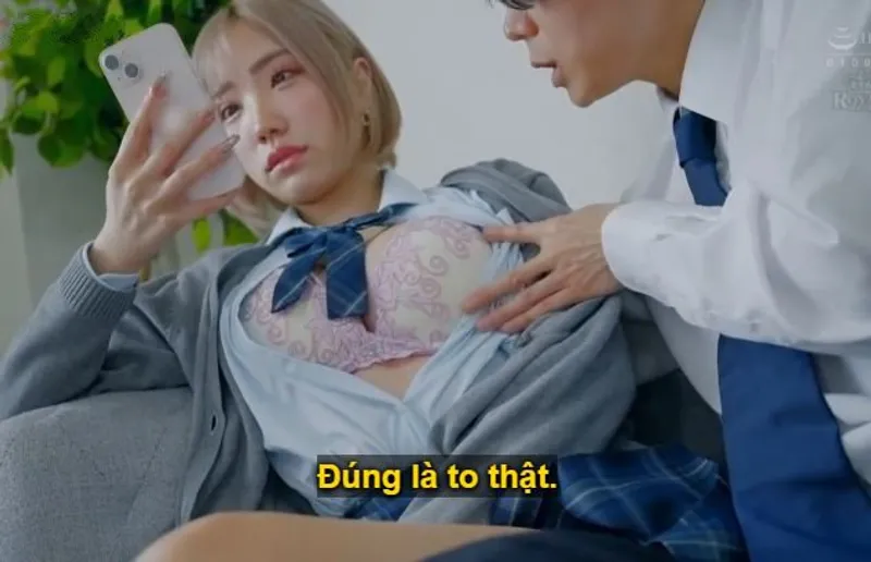 Cô nữ sinh băng giá ấy chỉ cần tiền, anh muốn hành động gì với em cũng được.