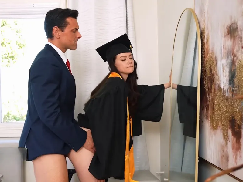 Cha dượng doggy con nhỏ sữa đặc rớt đầy sàn